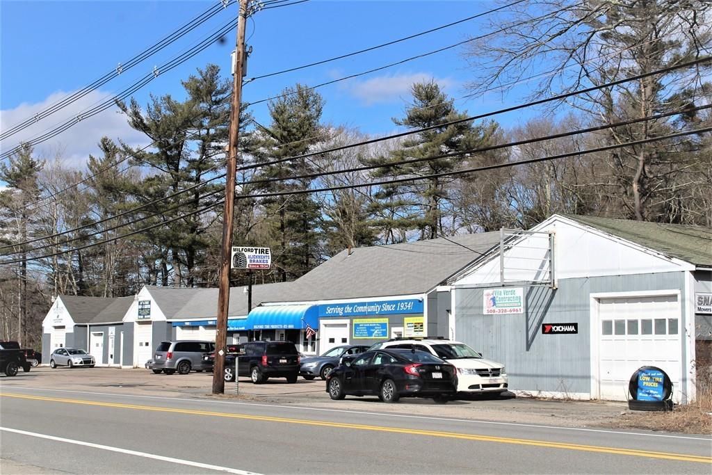 242 S Main St, Hopedale, MA 01747